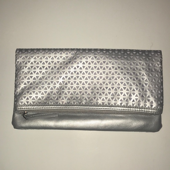 Matrix Handbags - 💿🆕Silver Clutch